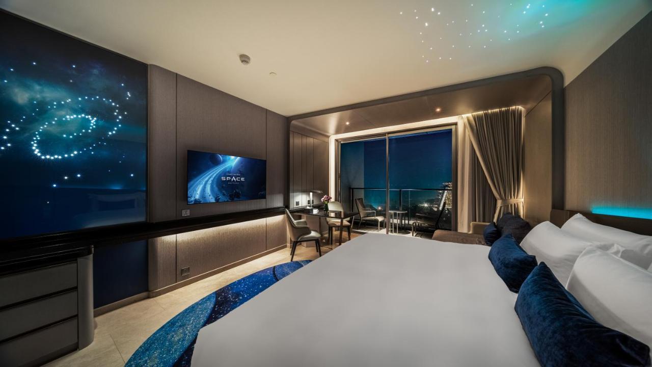 Grande Centre Point Space Pattaya Luaran gambar Deluxe Ocean View Room