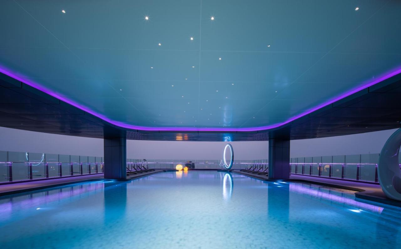 Grande Centre Point Space Pattaya Luaran gambar The pool at the 101 Sky Lounge